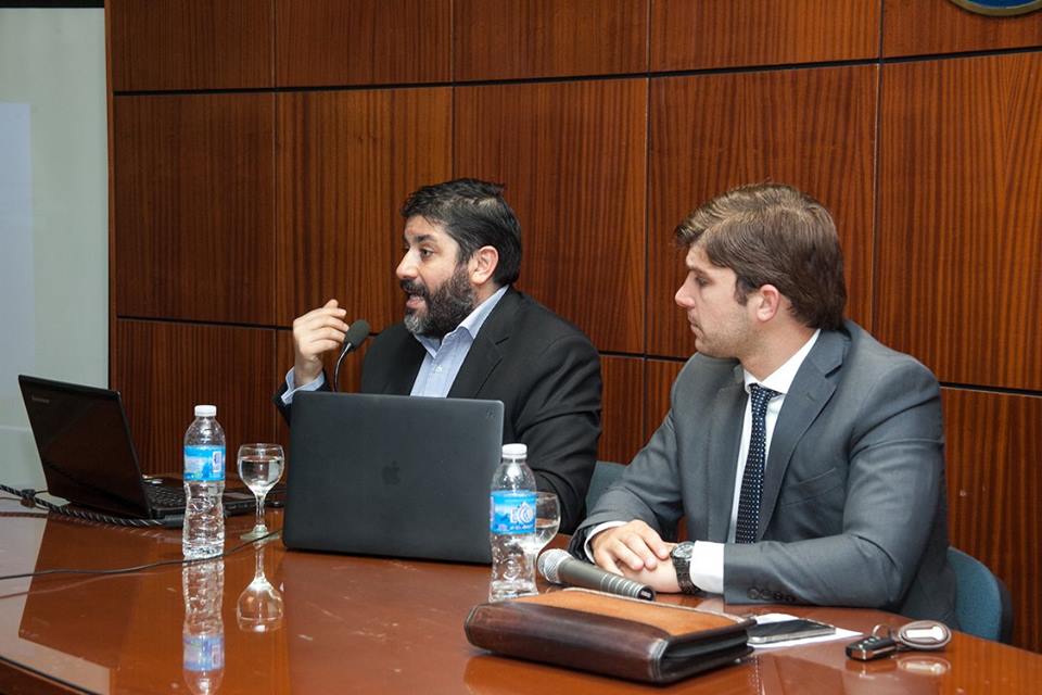 ASPECTOS TECNOLÓGICOS DEL DERECHO